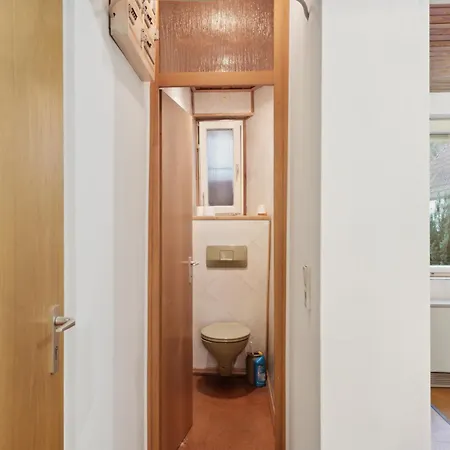 Home2stay Apartmenthaus Waiblingen City Kitchen,wifi,parking *** * Βάιμπλινγκεν
